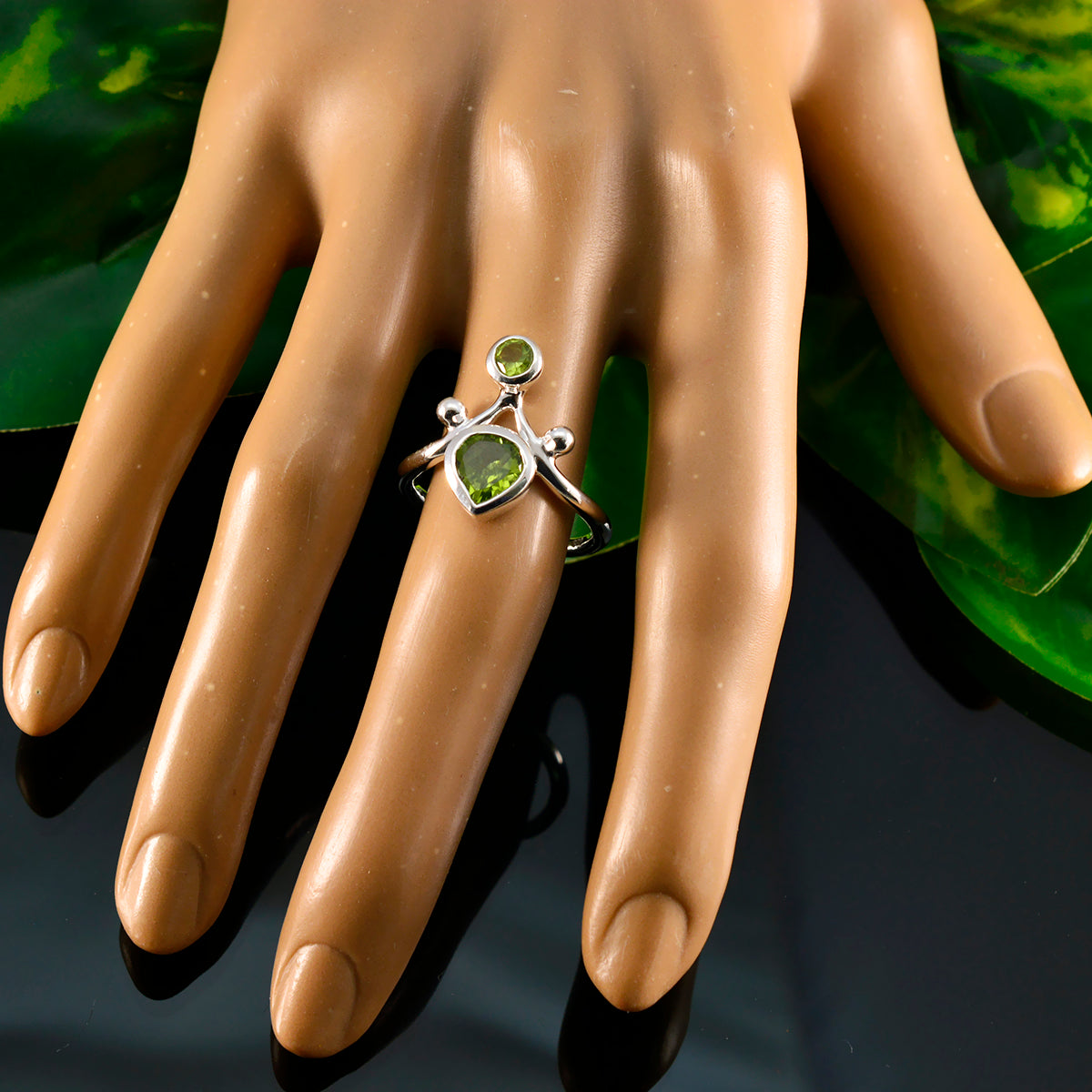 Peridot Toi et Moi German 925 Sterling Silver Green Gemstones Tiny Glamorous Ring Jewellery