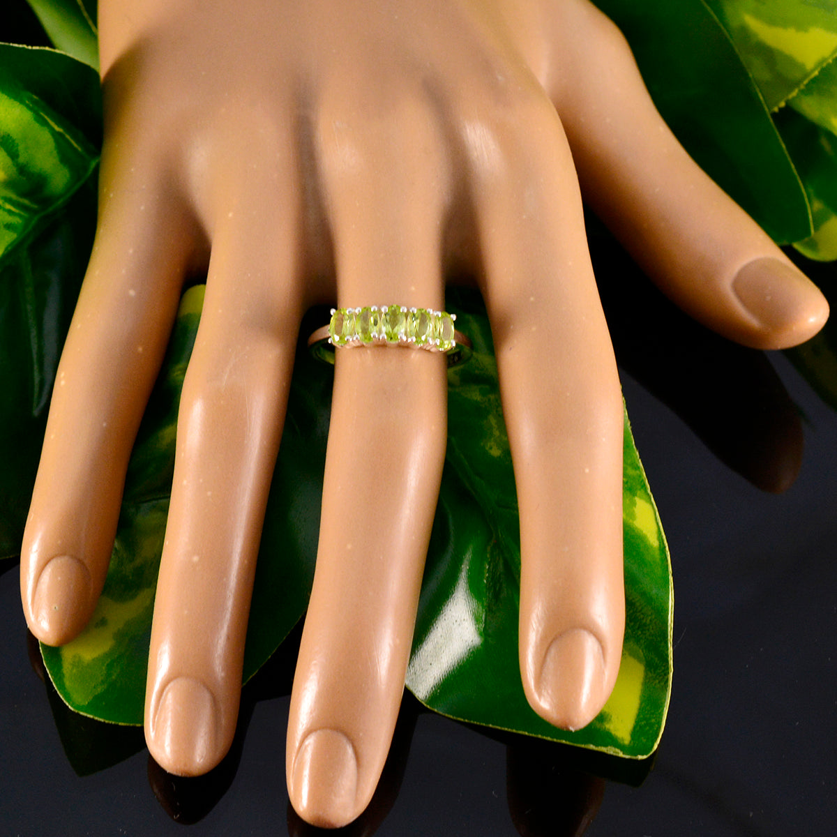 Peridot Penta American 92.5 Silver Green Gemstones Delicate Contemporary Ring Jewellery