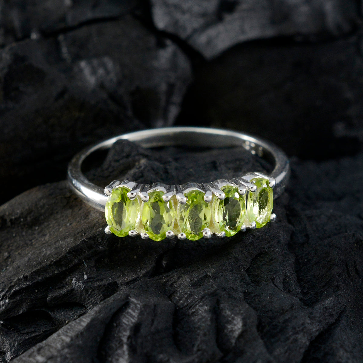 Peridot Penta American 92.5 Silver Green Gemstones Delicate Contemporary Ring Jewellery