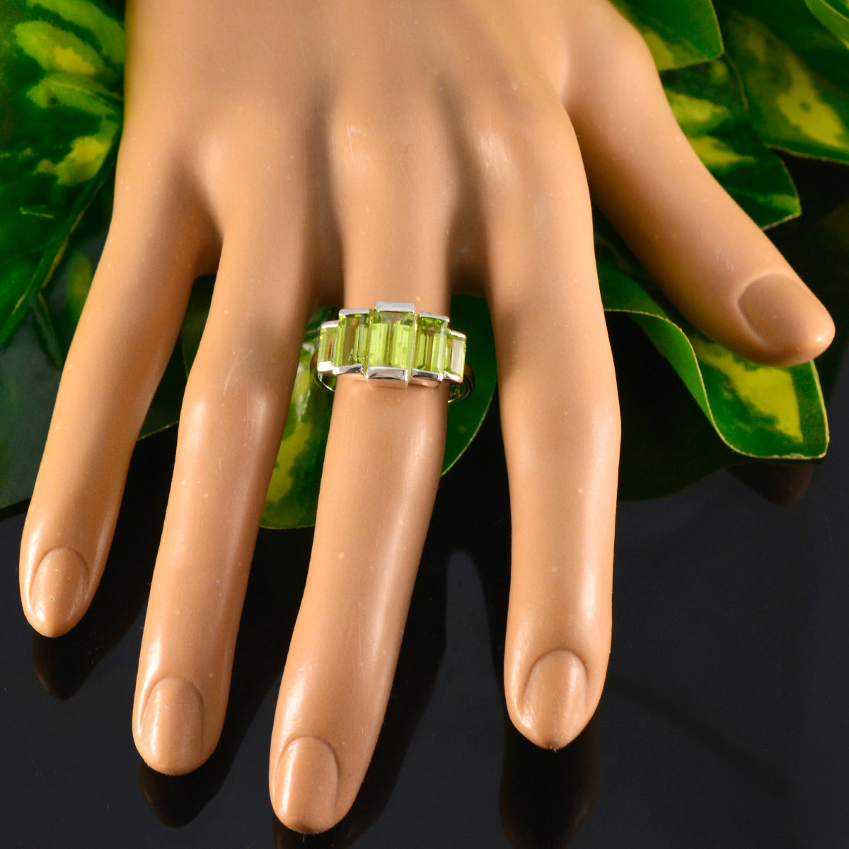 Peridot Penta French 92.5 Silver Green Gemstone Featherlight Artisan Ring Jewellery