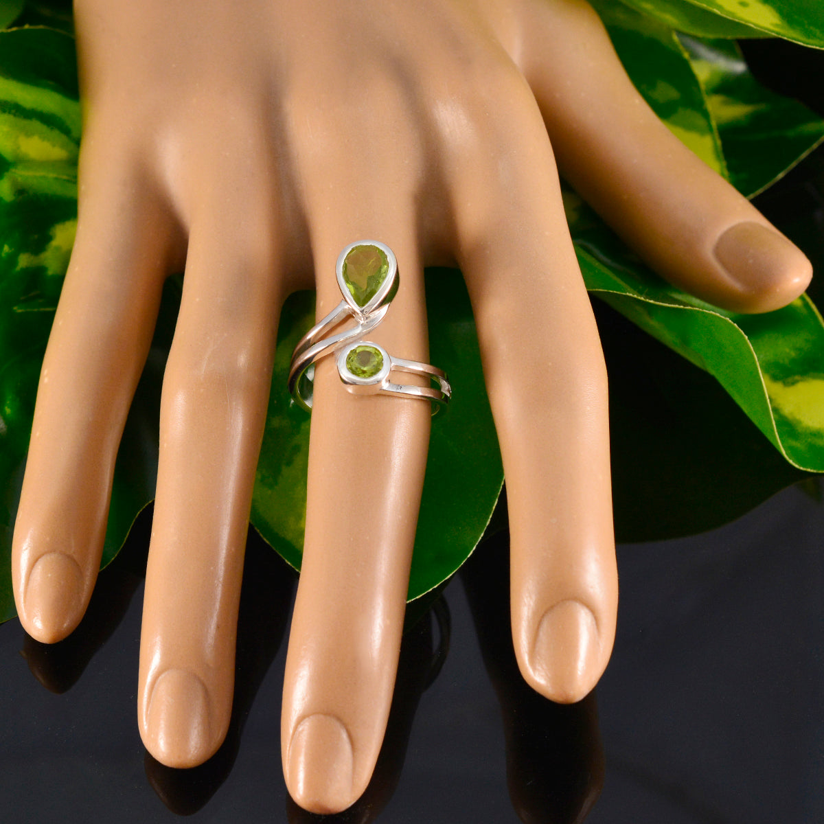 Peridot Toi et Moi Moroccan 92.5 Silver Green Gemstone Tiny Romantic Ring Jewelry