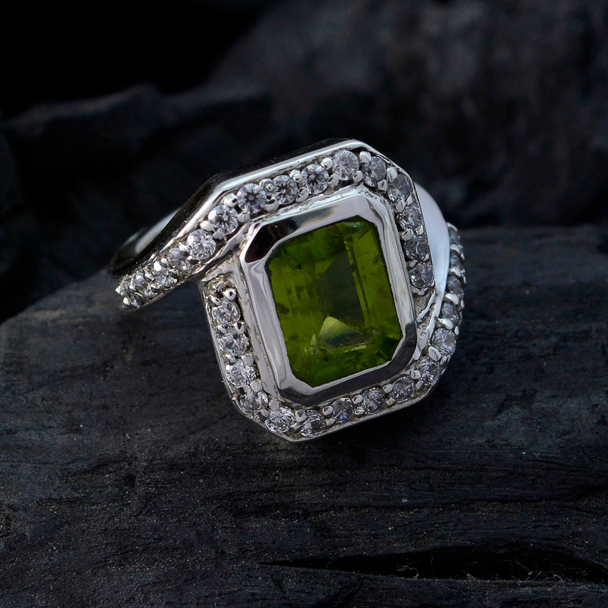 Peridot Halo Französisch Silber Grün Edelstein Auffälliger zeitgenössischer Ring Schmuck