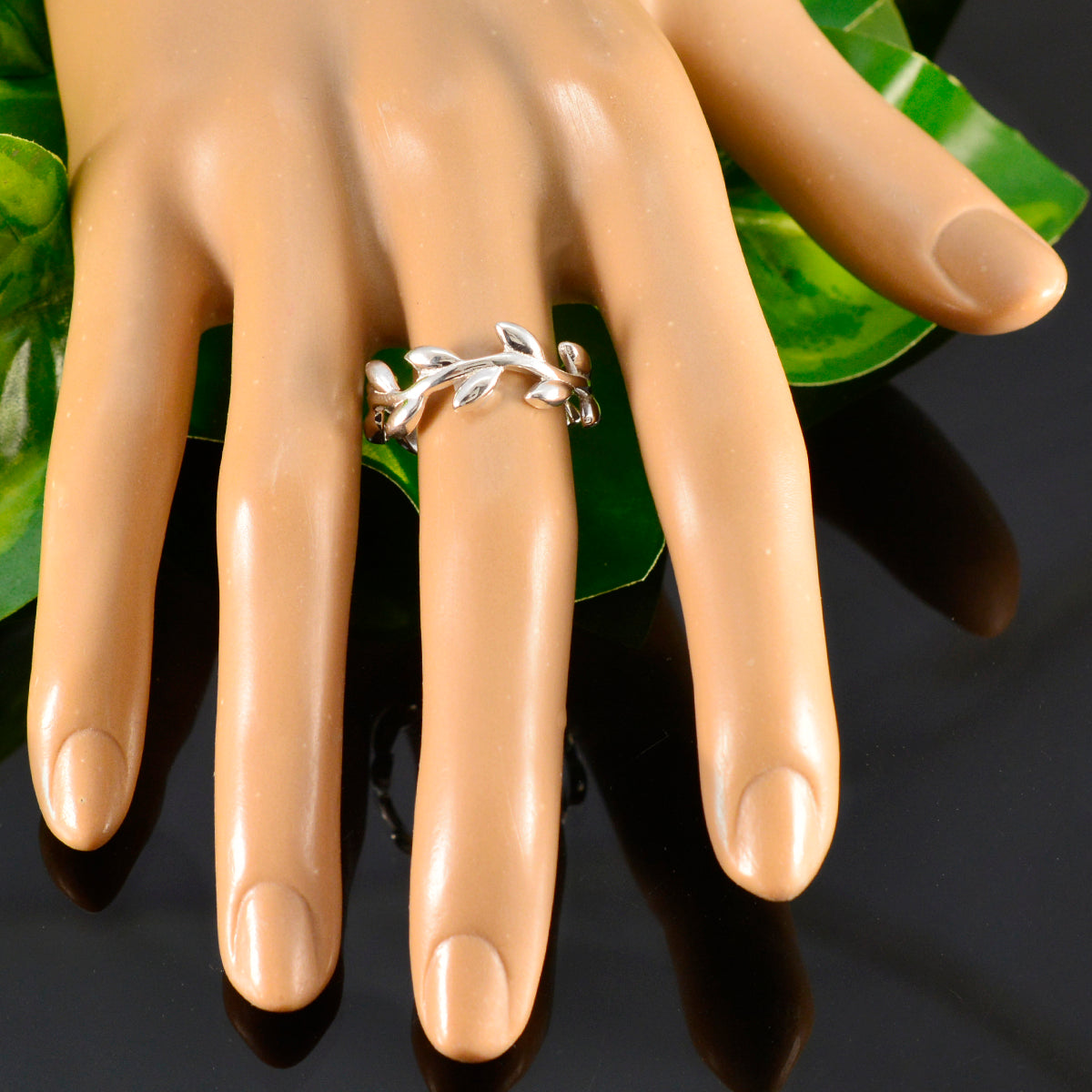 Plain Plain African Silver Gray Gemstones Slim Leafy Thumb Ring Jewelry