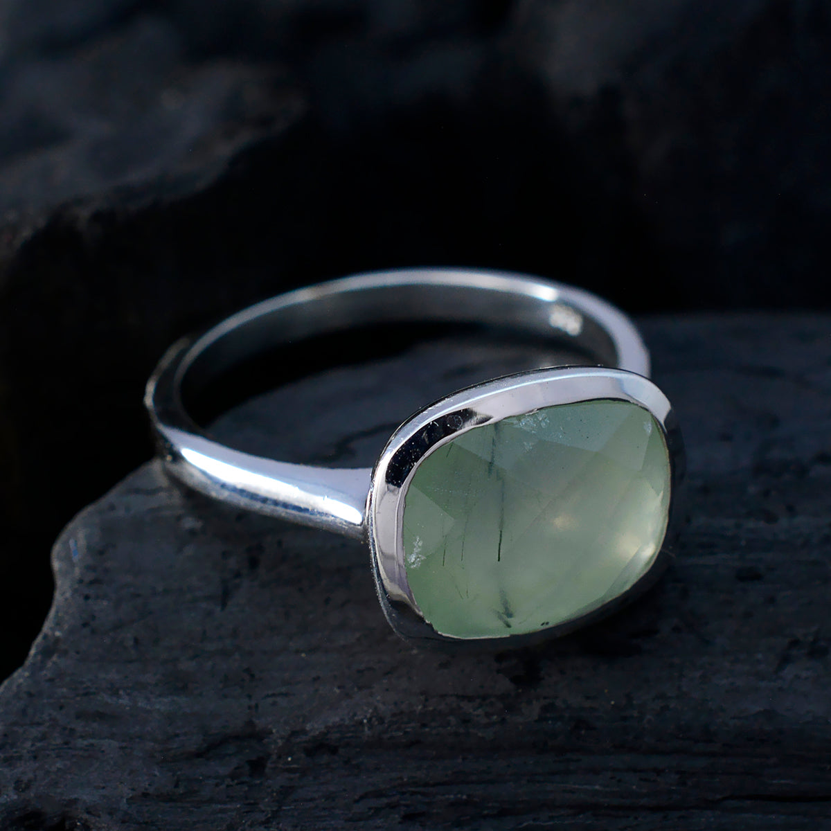 Prehnite Solitaire Russian 92.5 Silver Green Gemstone Minimal Luxurious Ring Jewellery