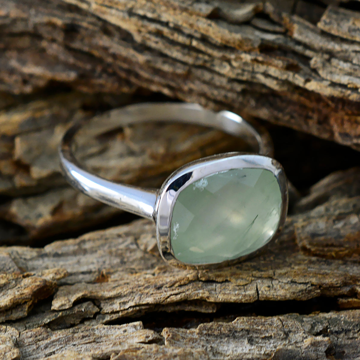 Prehnite Solitaire Russian 92.5 Silver Green Gemstone Minimal Luxurious Ring Jewellery