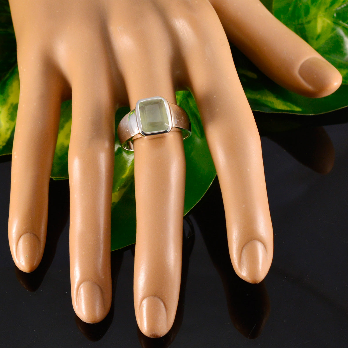 Prehnite Solitaire French 925 Silver Green Gems Mid weight Signet Ring Jewelry