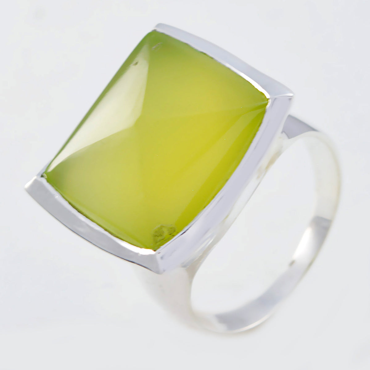 Anello vittoriano con pietra preziosa verde egiziana in argento 925 e solitario prehnite Immagine secondaria del prodotto