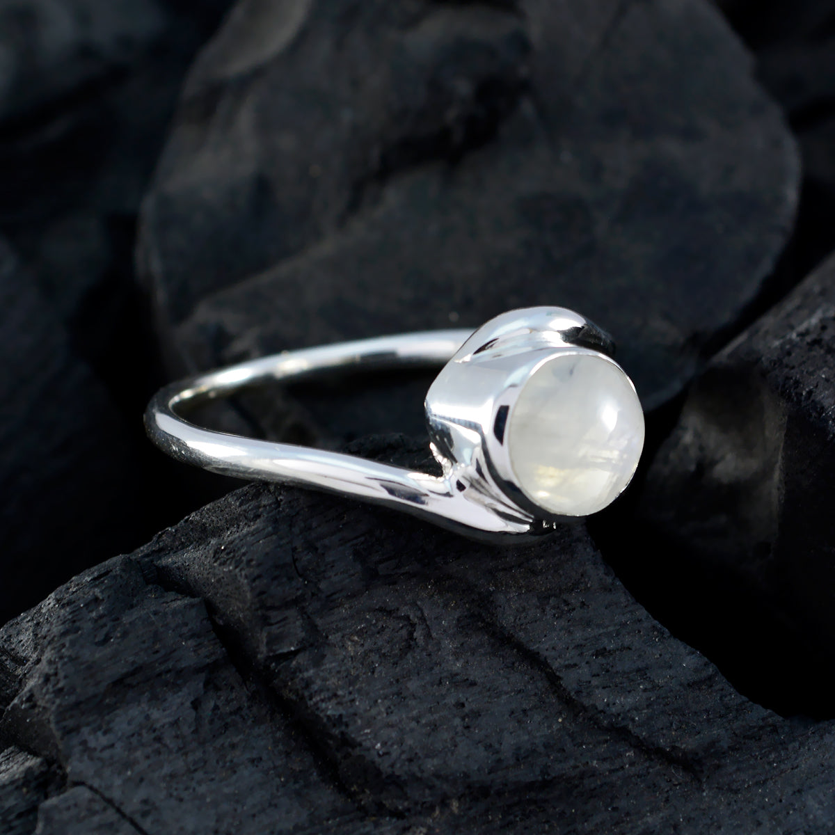 Rainbow Moonstone Solitaire African 92.5 Silver White Gemstone Featherlight Heritage Ring Jewellery