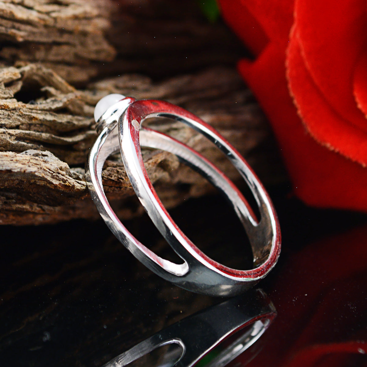 Rainbow Moonstone Solitaire Japanese 92.5 Silver White Gemstones Dainty Graceful Ring Jewellery