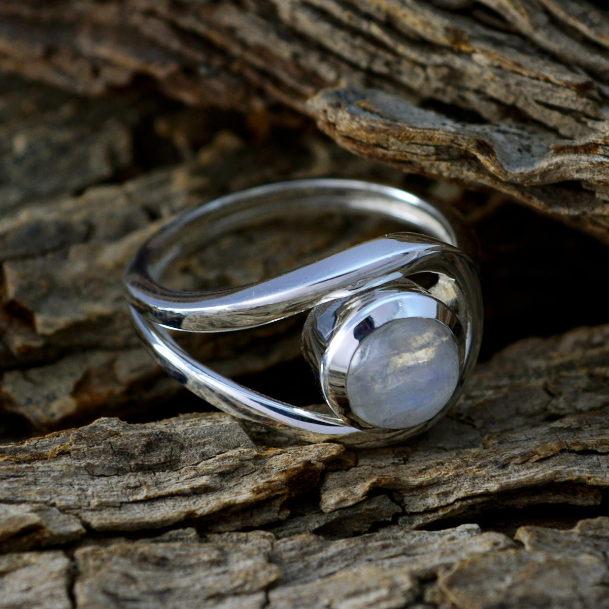 Rainbow Moonstone Solitaire Indian 925 Silver White Gemstone Slim Glamorous Ring Jewellery