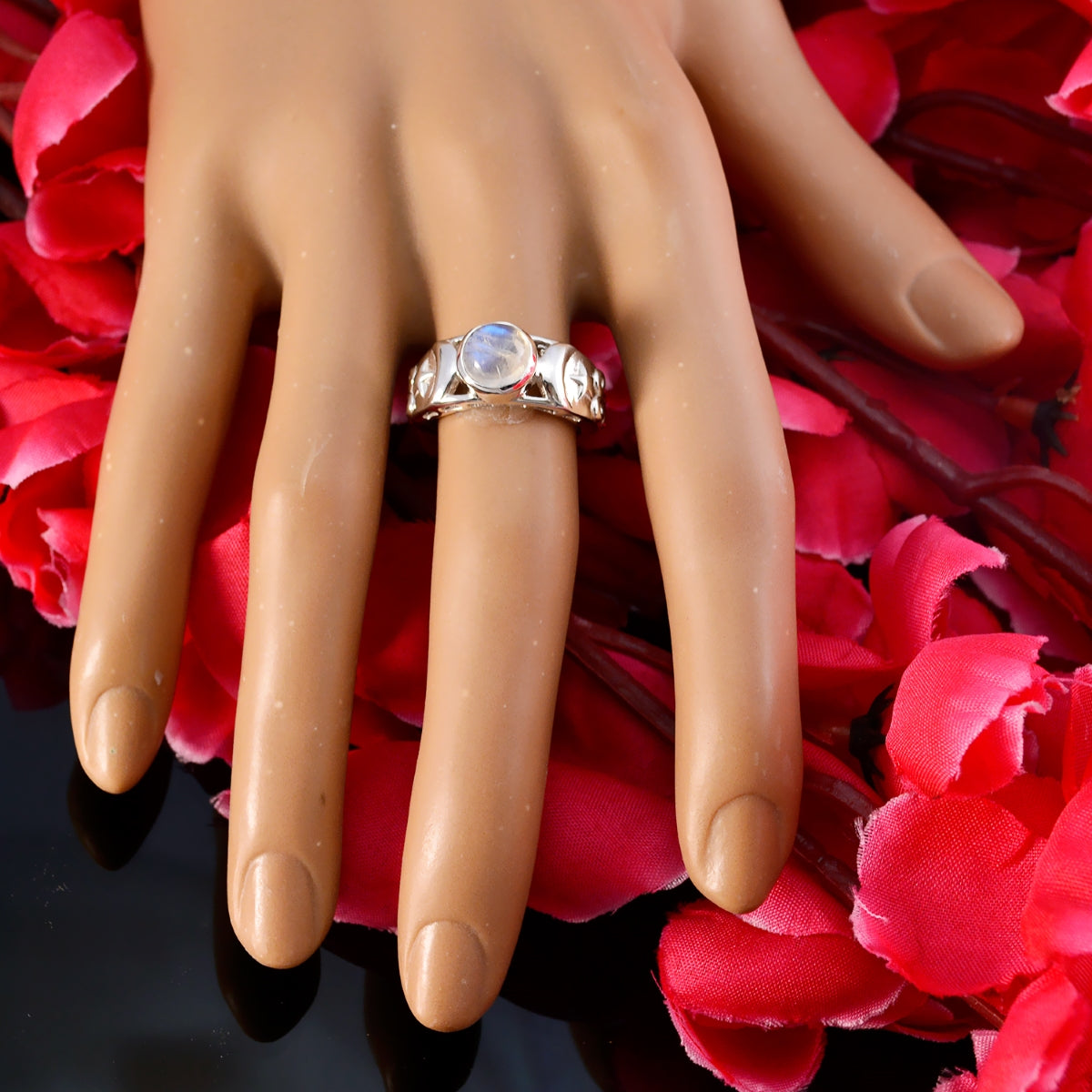 Rainbow Moonstone Solitaire Latin American Silver White Gemstones Slim Filigree Ring Jewelry