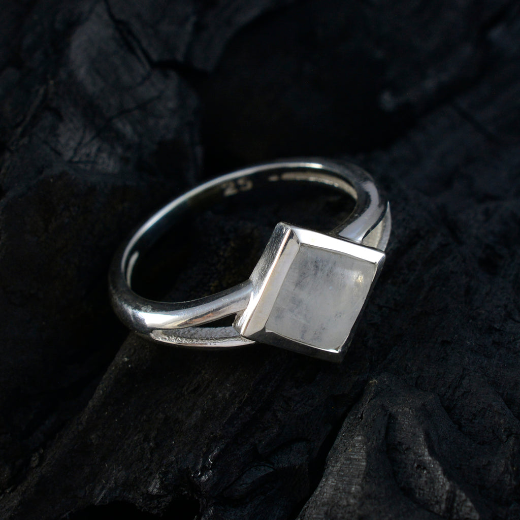 Rainbow Moonstone Solitaire Japanese Sterling Silver White Gemstones Dainty Romantic Ring Jewellery