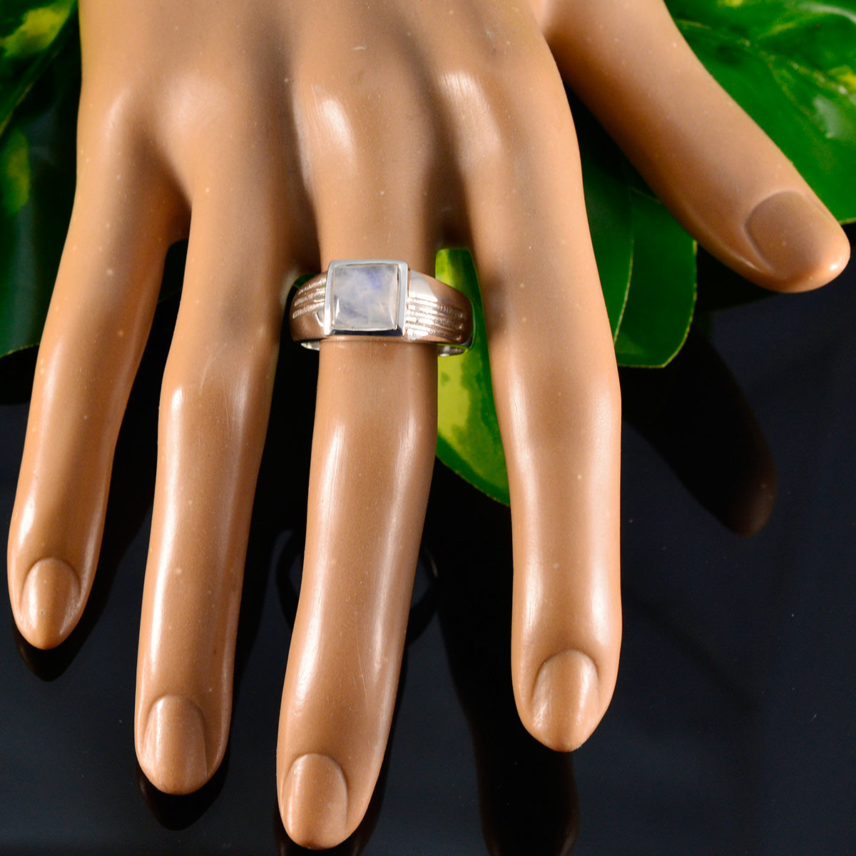 Rainbow Moonstone Solitaire Indian Silver White Gemstones Classic Glamorous Ring Jewelry