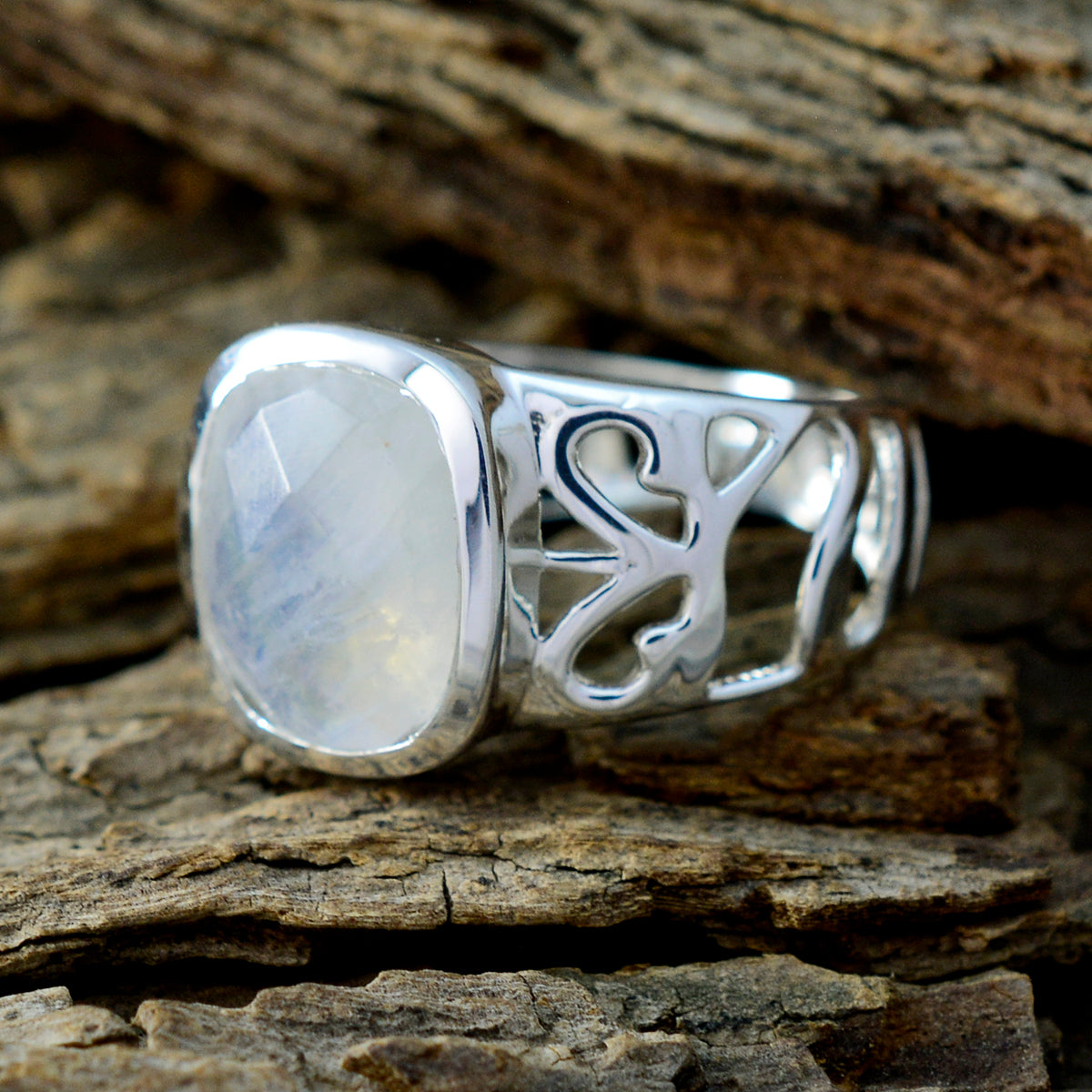Rainbow Moonstone Solitaire Italian Silver White Gemstone Minimal Filigree Ring Jewellery