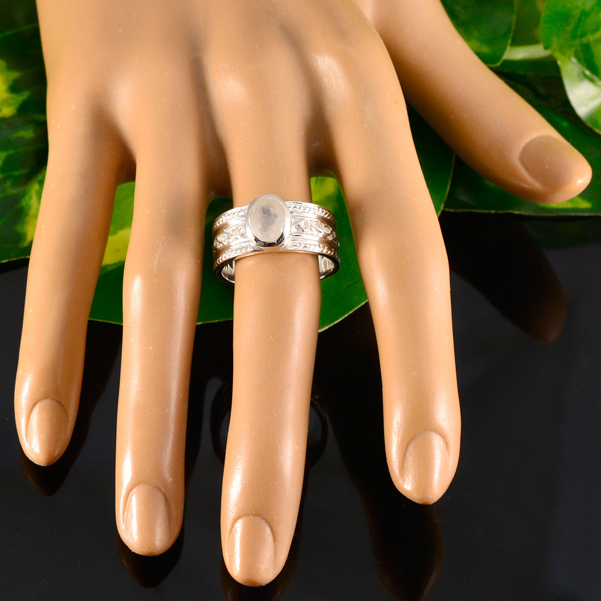 Rainbow Moonstone Solitaire Moroccan 925 Silver White Gemstones Eye catching Twist Band Jewelry