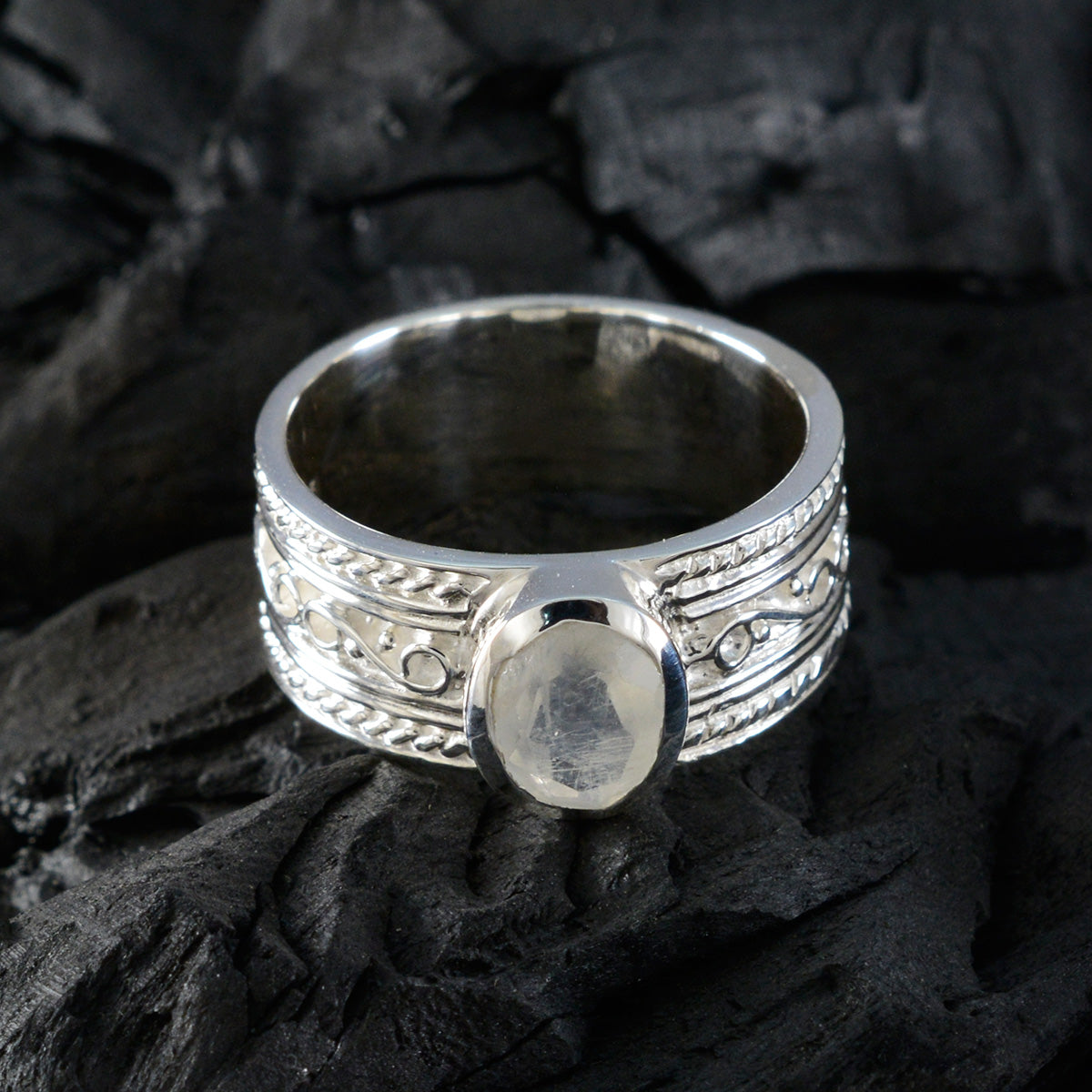 Rainbow Moonstone Solitaire Moroccan 925 Silver White Gemstones Eye catching Twist Band Jewelry