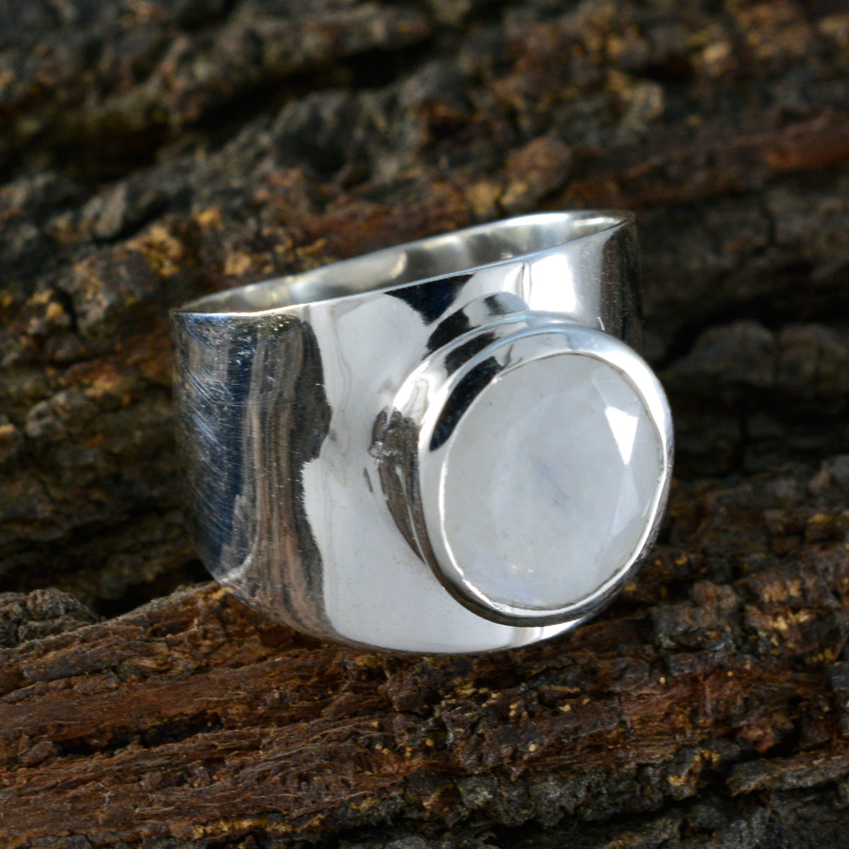 Rainbow Moonstone Solitaire Egyptian Silver White Gemstones Versatile Armor Ring Jewellery