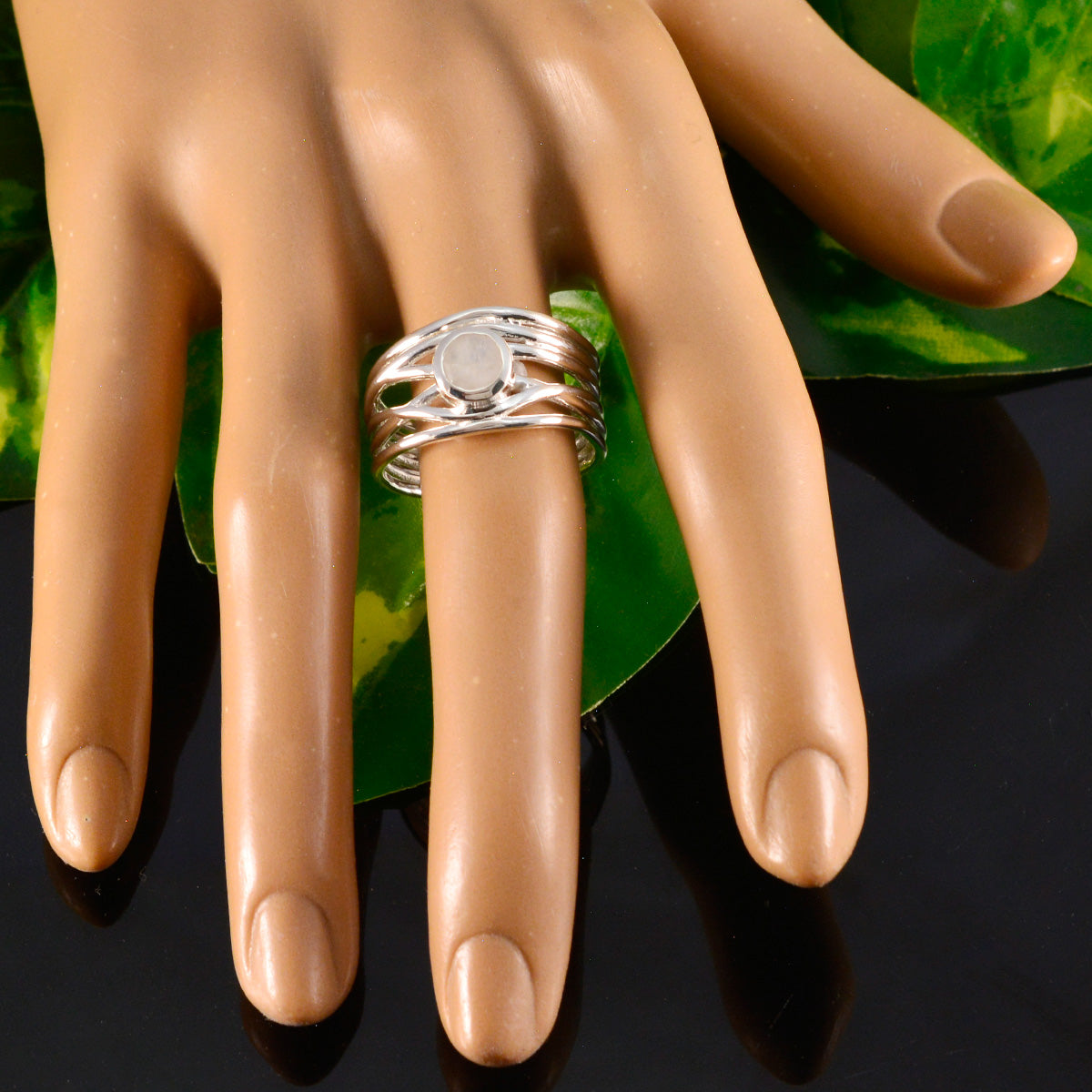 Rainbow Moonstone Solitaire Latin American 92.5 Silver White Gemstones Eye catching Rope Wire Band Jewelry