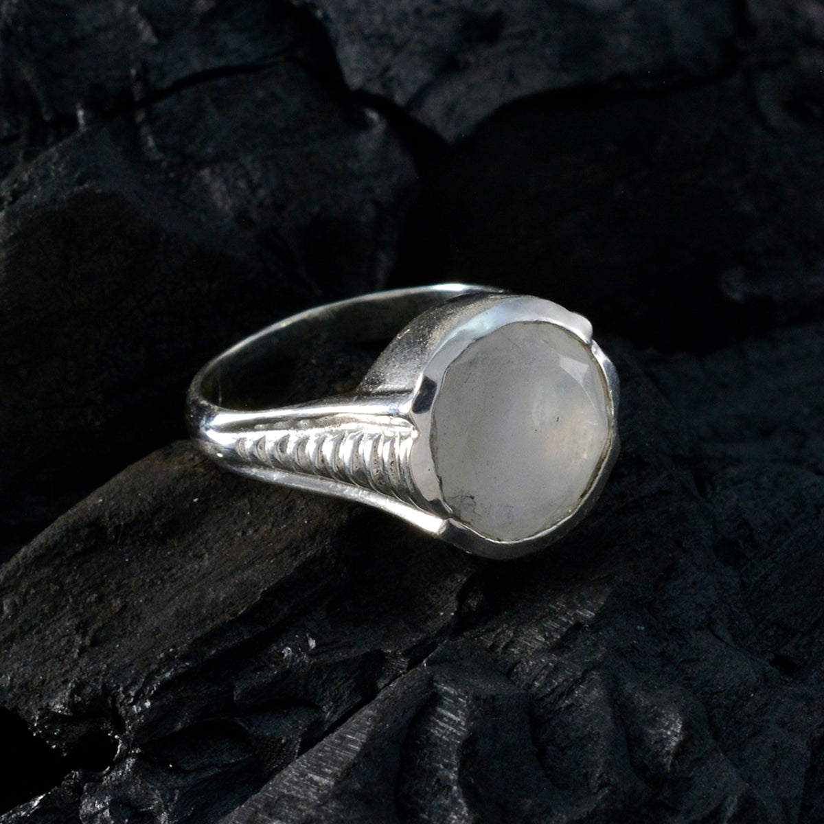 Rainbow Moonstone Solitaire African 925 Sterling Silver White Gemstone Featherlight Sophisticated Ring Jewellery