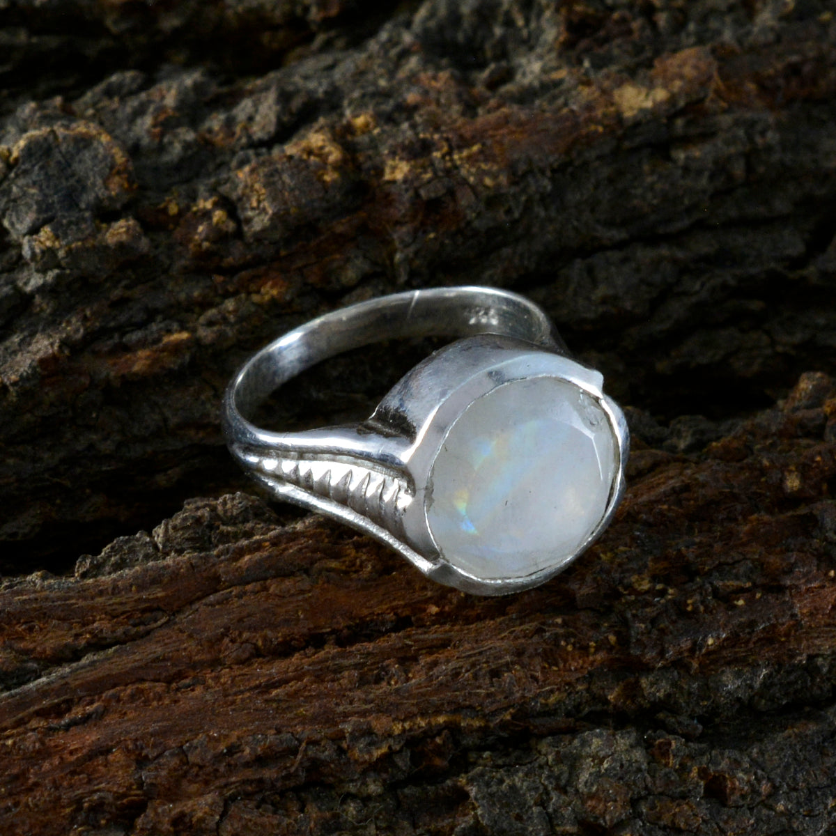 Rainbow Moonstone Solitaire African 925 Sterling Silver White Gemstone Featherlight Sophisticated Ring Jewellery