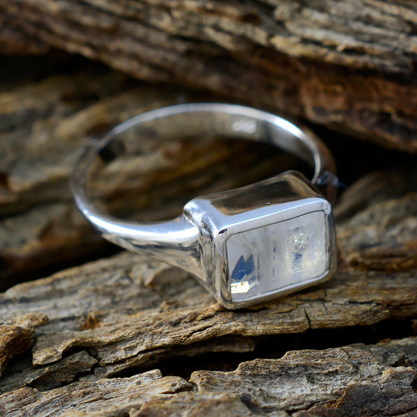 Rainbow Moonstone Solitaire Indian 925 Silver White Gemstone Featherlight Luxurious Ring Jewelry