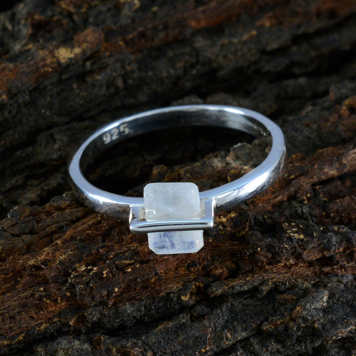 Rainbow Moonstone Solitaire American 92.5 Silver White Gemstones Dainty Feminine Ring Jewelry