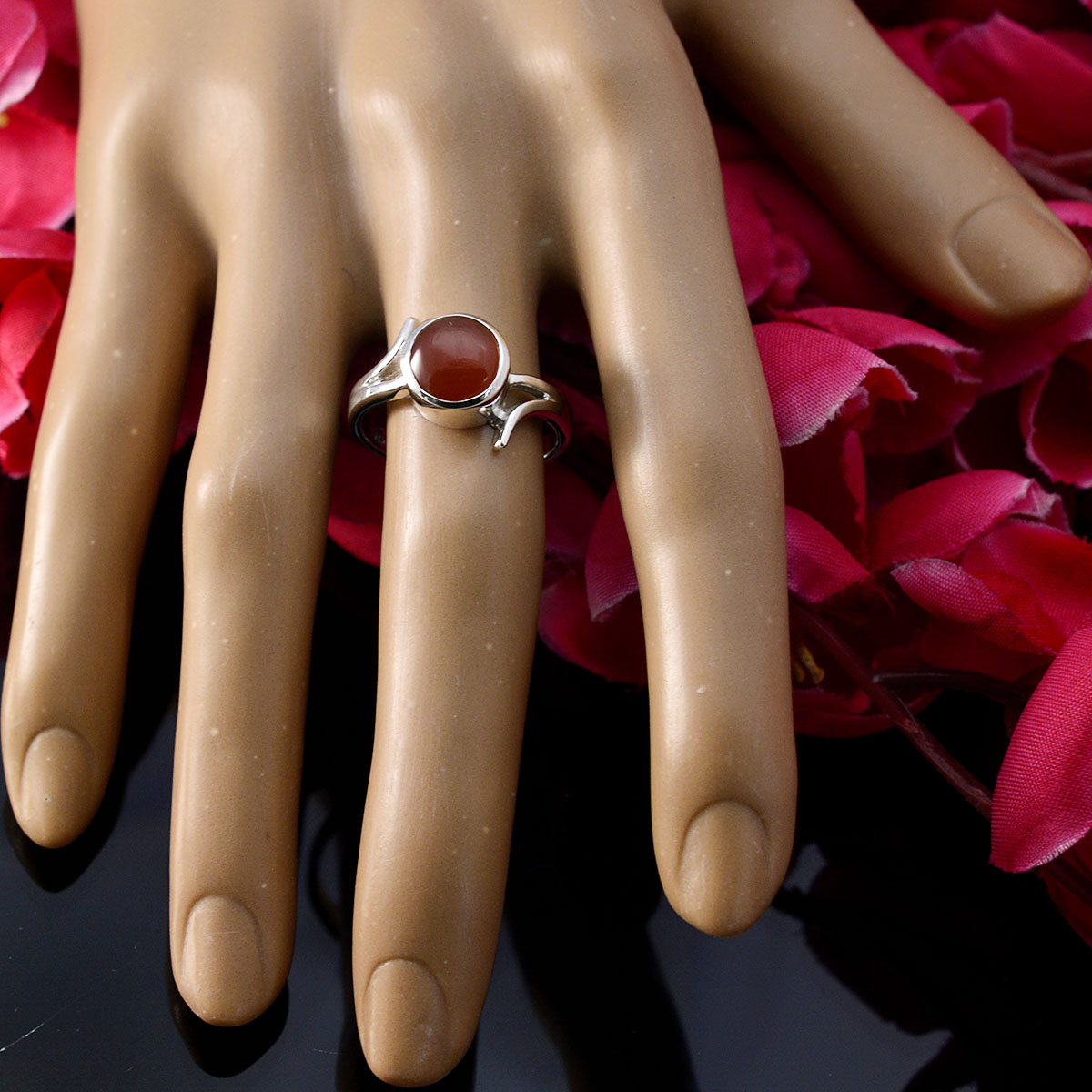 Red Onyx Solitaire French Sterling Silver Red Gemstone Slim Abstract Ring Jewellery