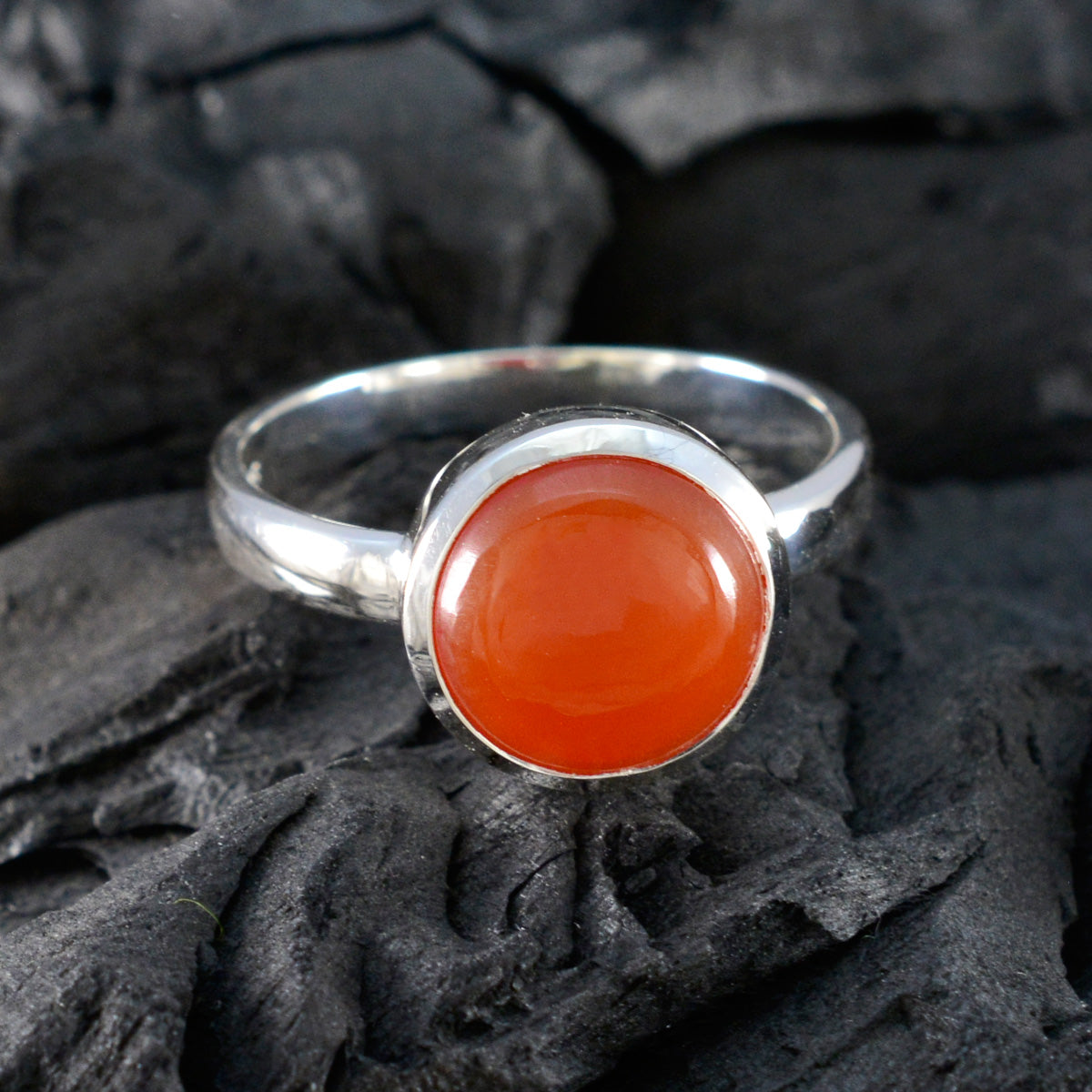 Red Onyx Solitaire Moroccan Silver Red Gemstones Slim Luxurious Ring Jewelry