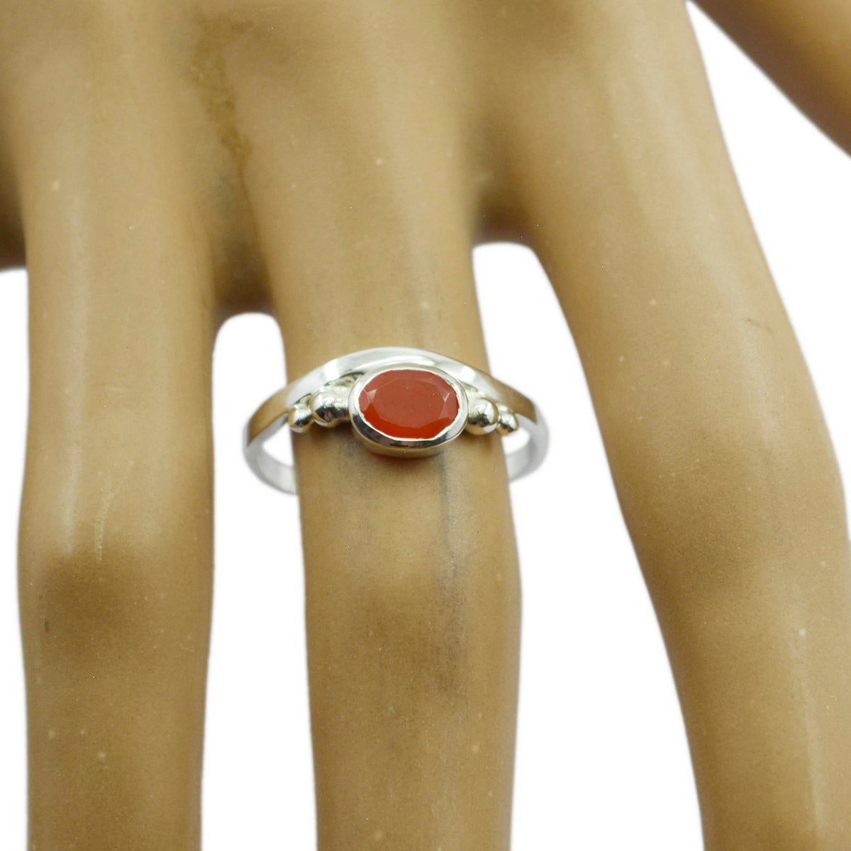Red onyx Solitaire Japanese Silver Red Gemstones Delicate Glamorous Ring Jewellery