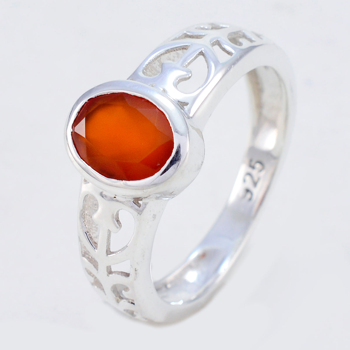 Anillo de alambre fino tipo cuerda con gemas rojas y solitario de ónix rojo en plata de ley italiana Imagen secundaria del producto