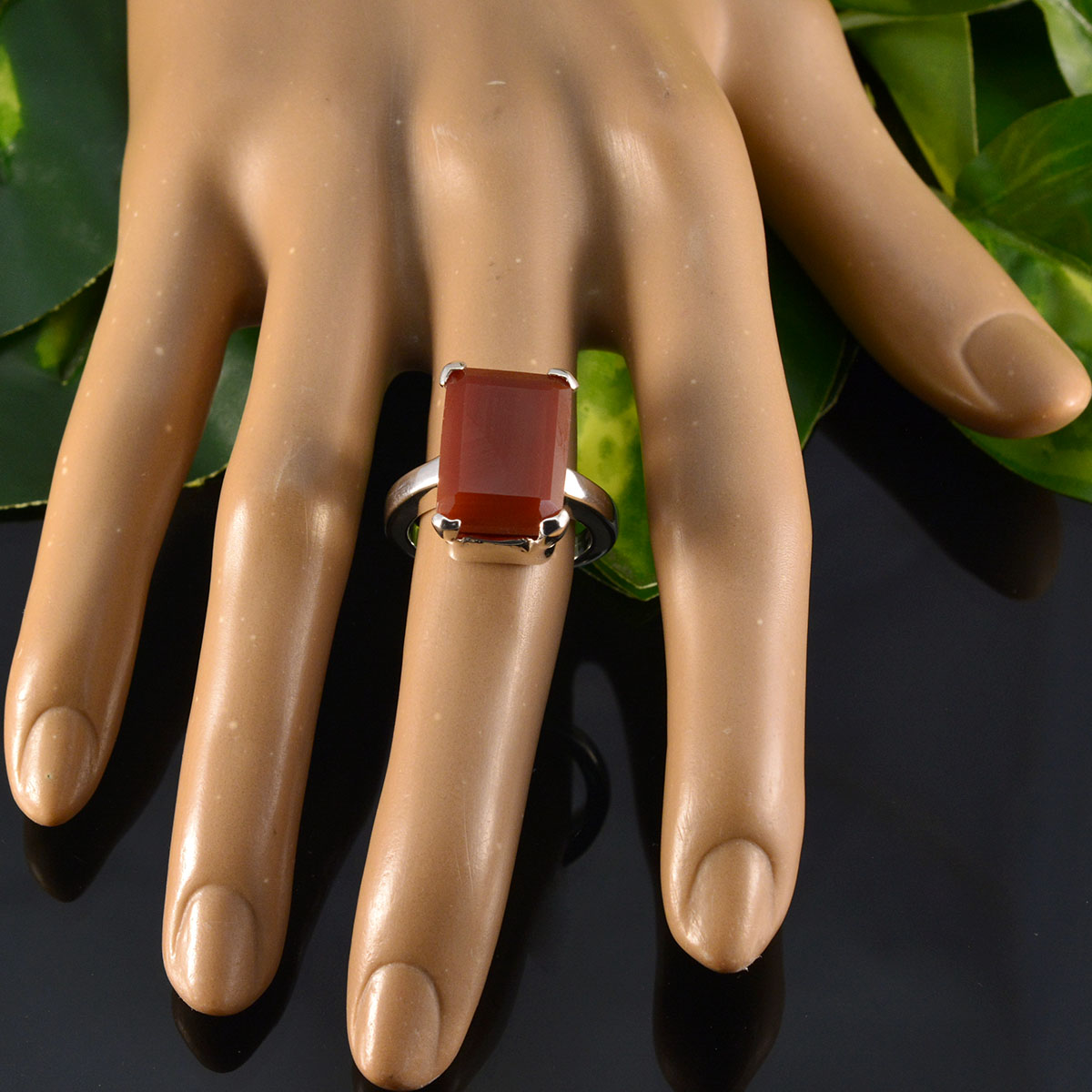 Red Onyx Solitaire Moroccan Silver Red Gemstones Essential  Modern Ring Jewellery