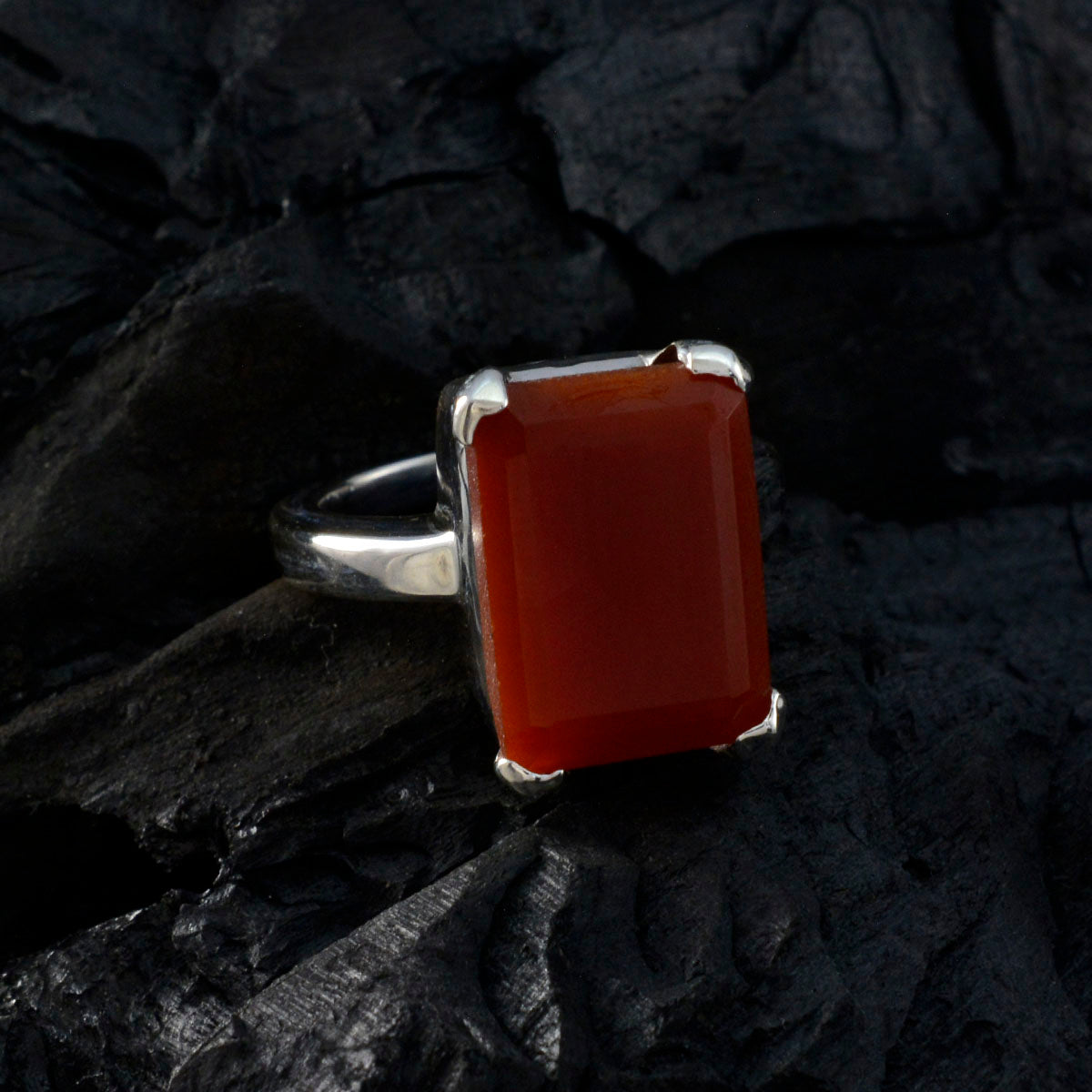 Red Onyx Solitaire Moroccan Silver Red Gemstones Essential  Modern Ring Jewellery