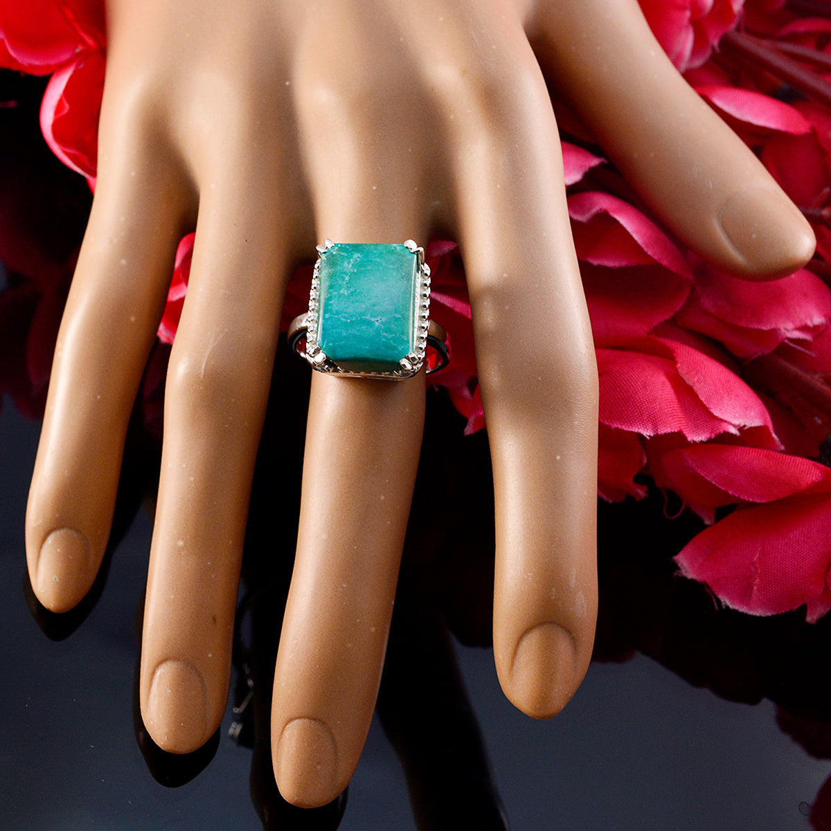 Turquoise Solitaire German Sterling Silver Blue Gemstone Mid weight Sophisticated Ring Jewelry