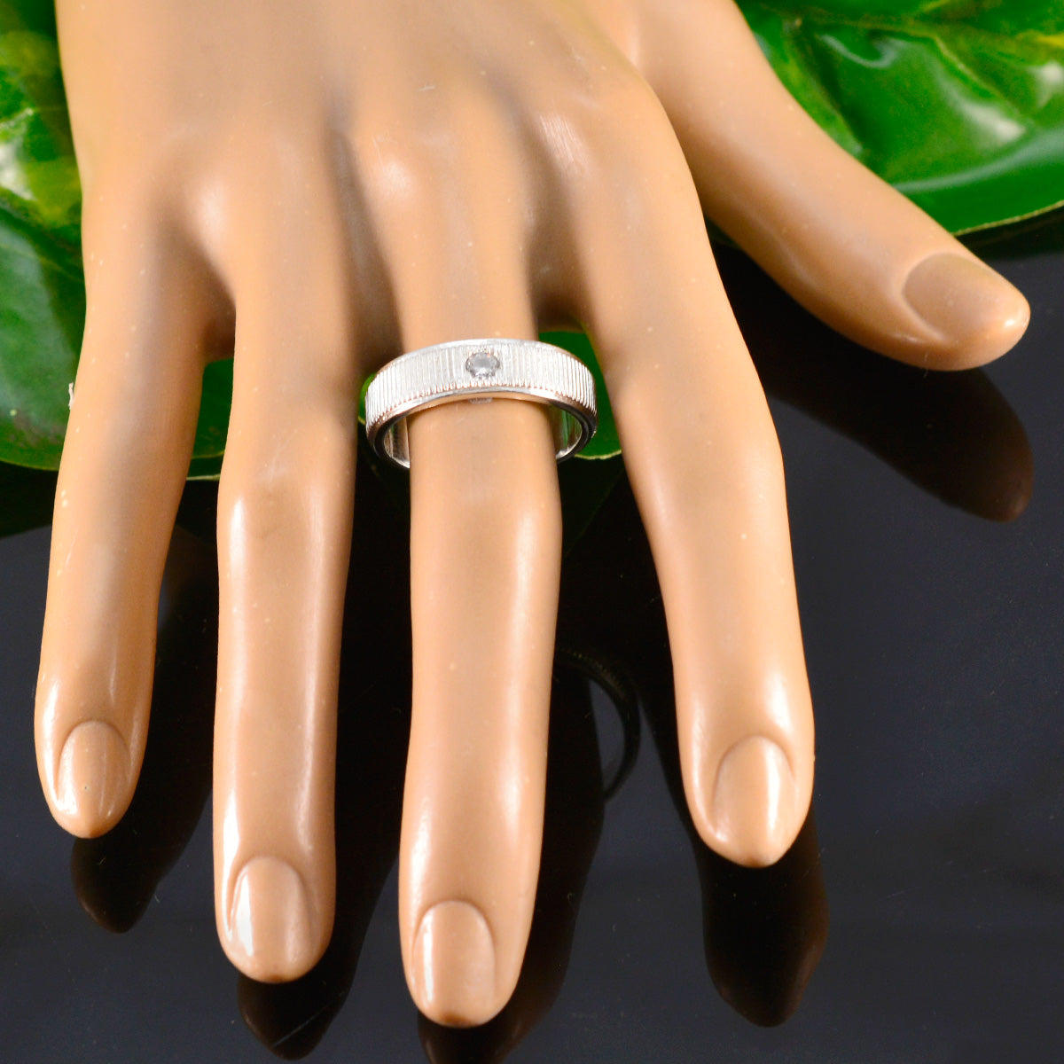 Cubic zirconia CZ Solitaire Moroccan Sterling Silver White Gemstone Mid weight Romantic Band Jewelry