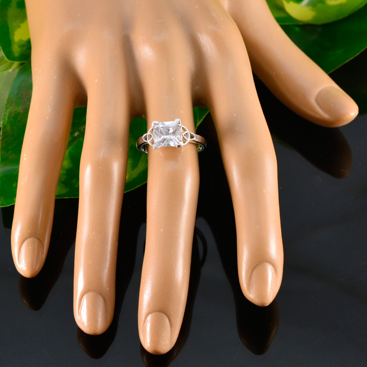 Cubic zirconia CZ Solitaire German Sterling Silver White Gemstones Featherlight Trendy Ring Jewelry