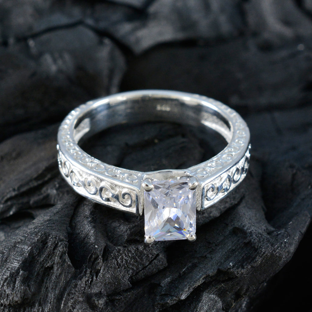 Cubic zirconia CZ Solitaire Moroccan 925 Sterling Silver White Gemstone Eye catching Modern Ring Jewellery