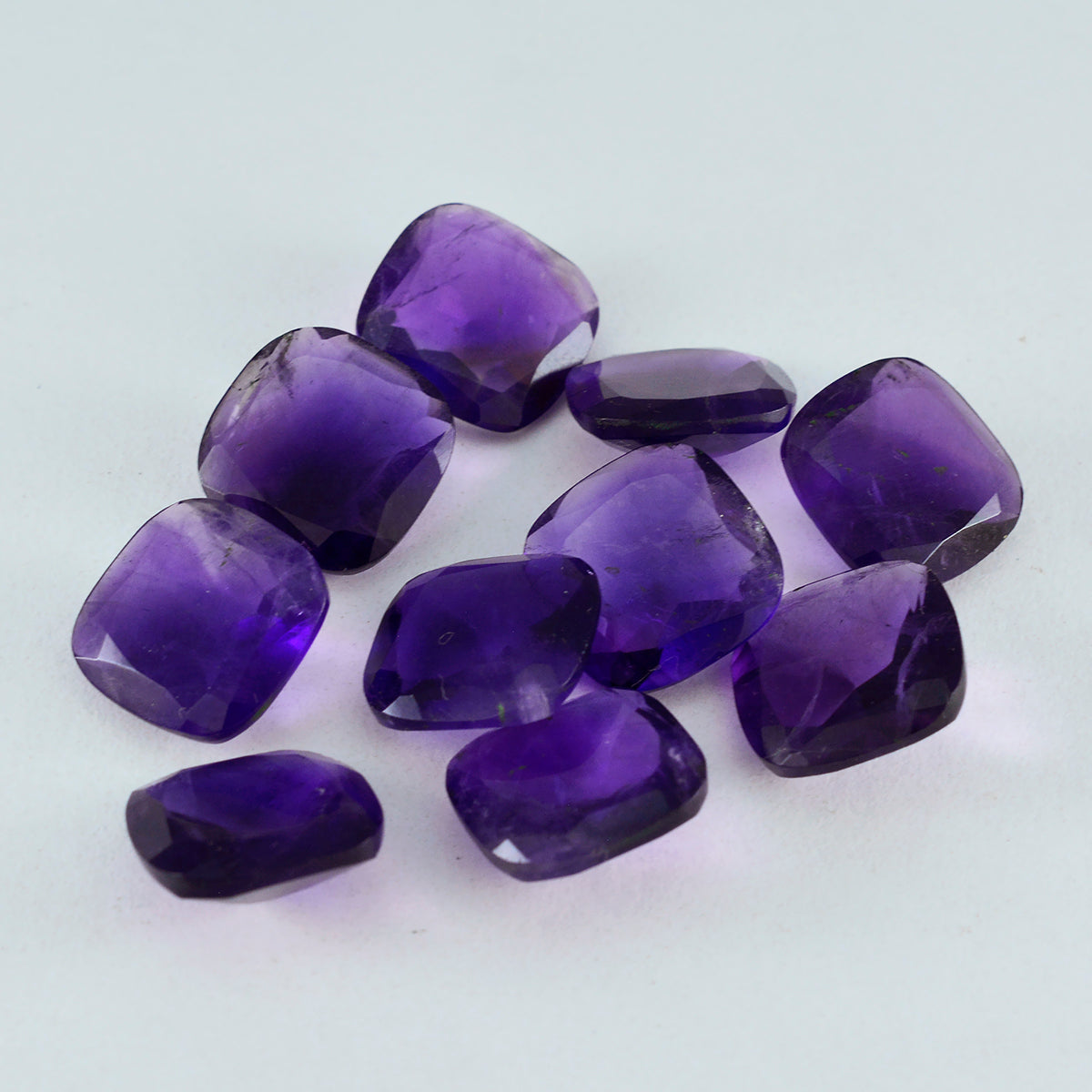 Amethyst 10PC Tiny 4x4 MM Cushion Faceted Purple Brilliant Semi Precious Loose Gems Secundaire afbeelding