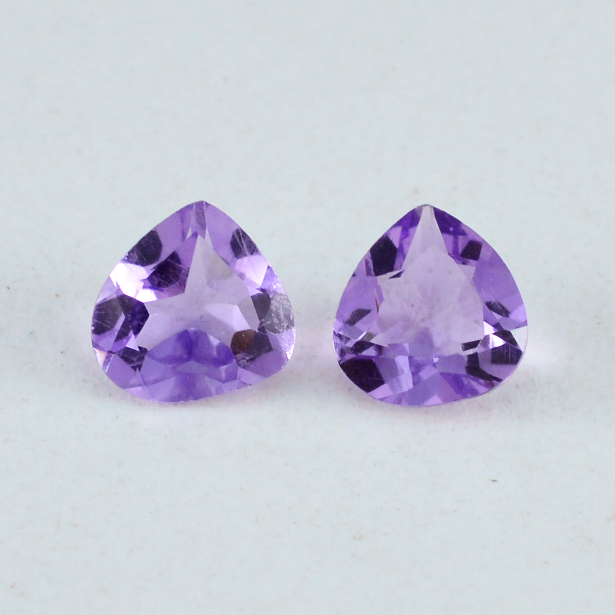 Amethyst 1PC Chunky 15x15 MM Heart Faceted Purple Superior Semi Precious Gems Imagen principal del producto