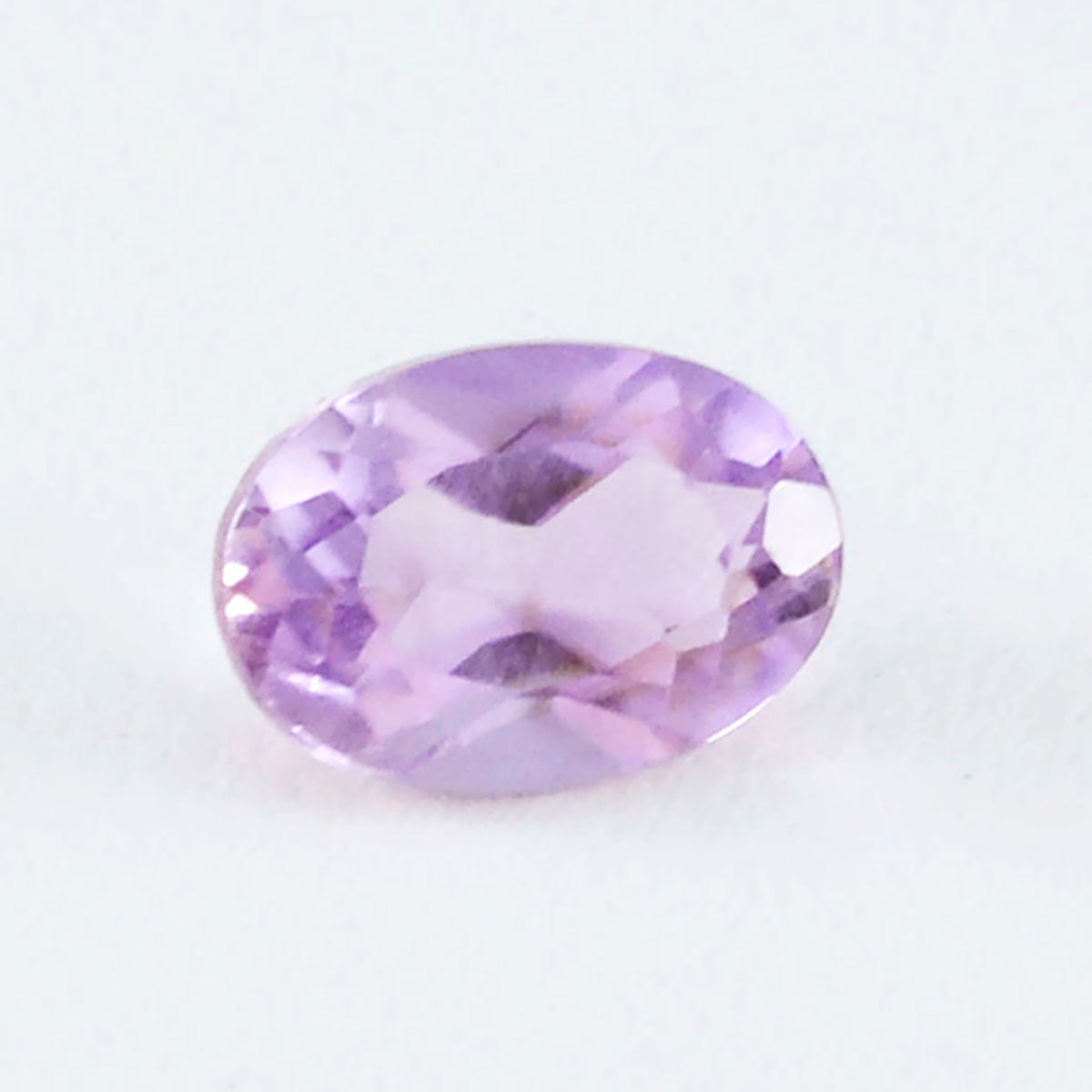 Amethyst 1PC Tiny 3x5 MM Oval Faceted Purple Fiery Semi Precious Gems Huvudsaklig produktbild