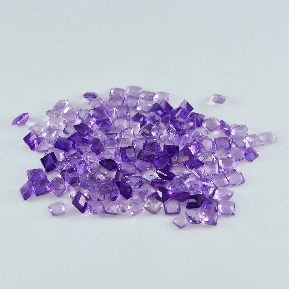 Amethyst 10PC Tiny 3x3 MM Square Faceted Purple Fiery Semi Precious Gems Image secondaire du produit