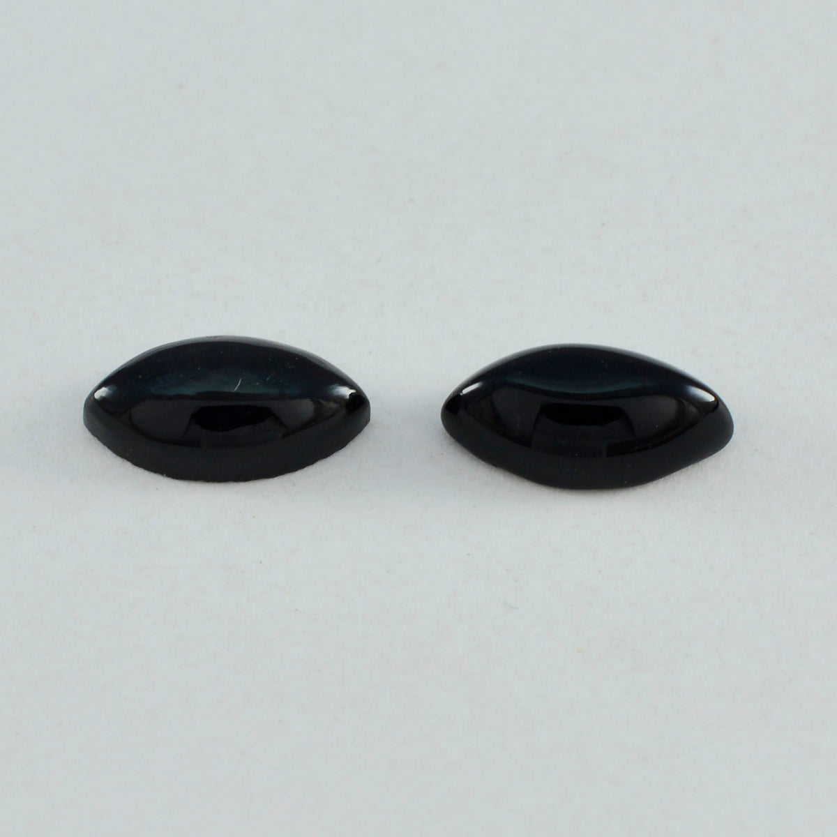 Black Onyx 1PC Small 6x12 MM Marquise Cabochon Black Lustrous semi Precious Gems Immagine principale del prodotto
