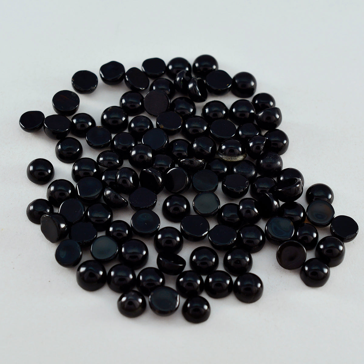 Schwarzer Onyx, 10 Stück, winziger 4 x 4 mm runder Cabochon, schwarze natürliche Halbedelsteine Hauptbild