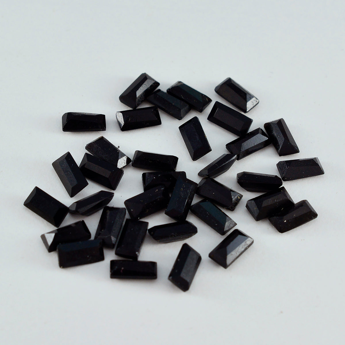 Black Onyx 1PC Small 6x12 MM Baguette Faceted Black Splendid Semi Precious Gems Immagine secondaria del prodotto