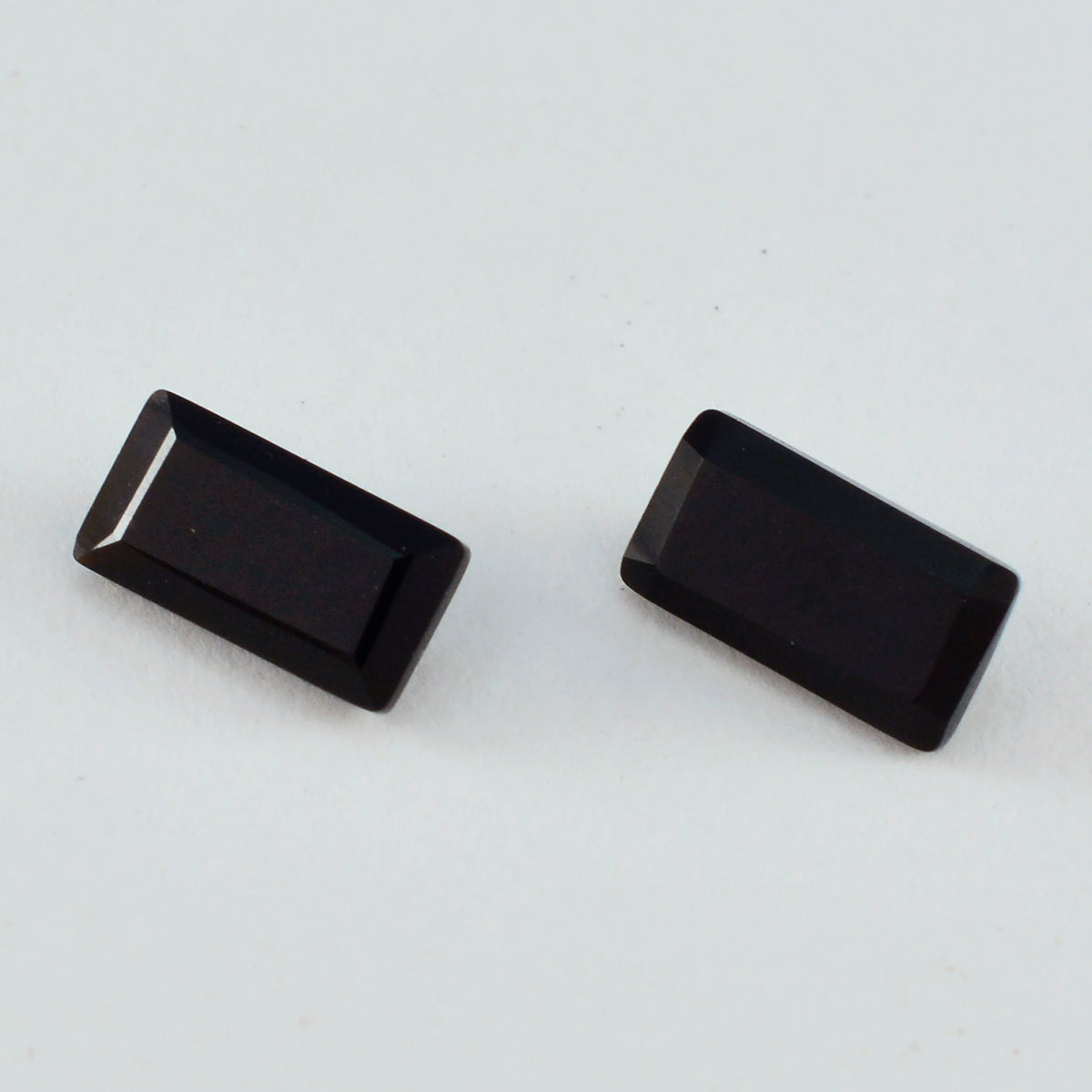 Black Onyx 1PC Small 5x10 MM Baguette Faceted Black Polished Semi Precious Loose Gemstones Image secondaire du produit