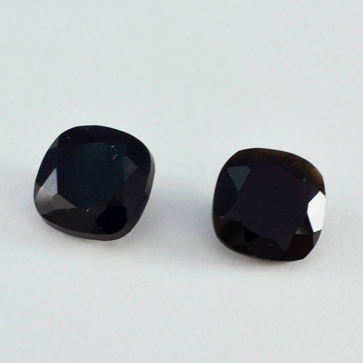 Schwarzer Onyx, 1 Stück, groß, 11 x 11 mm, Kissen, facettiert, schwarz, fein, Halbedelstein, loser Edelstein