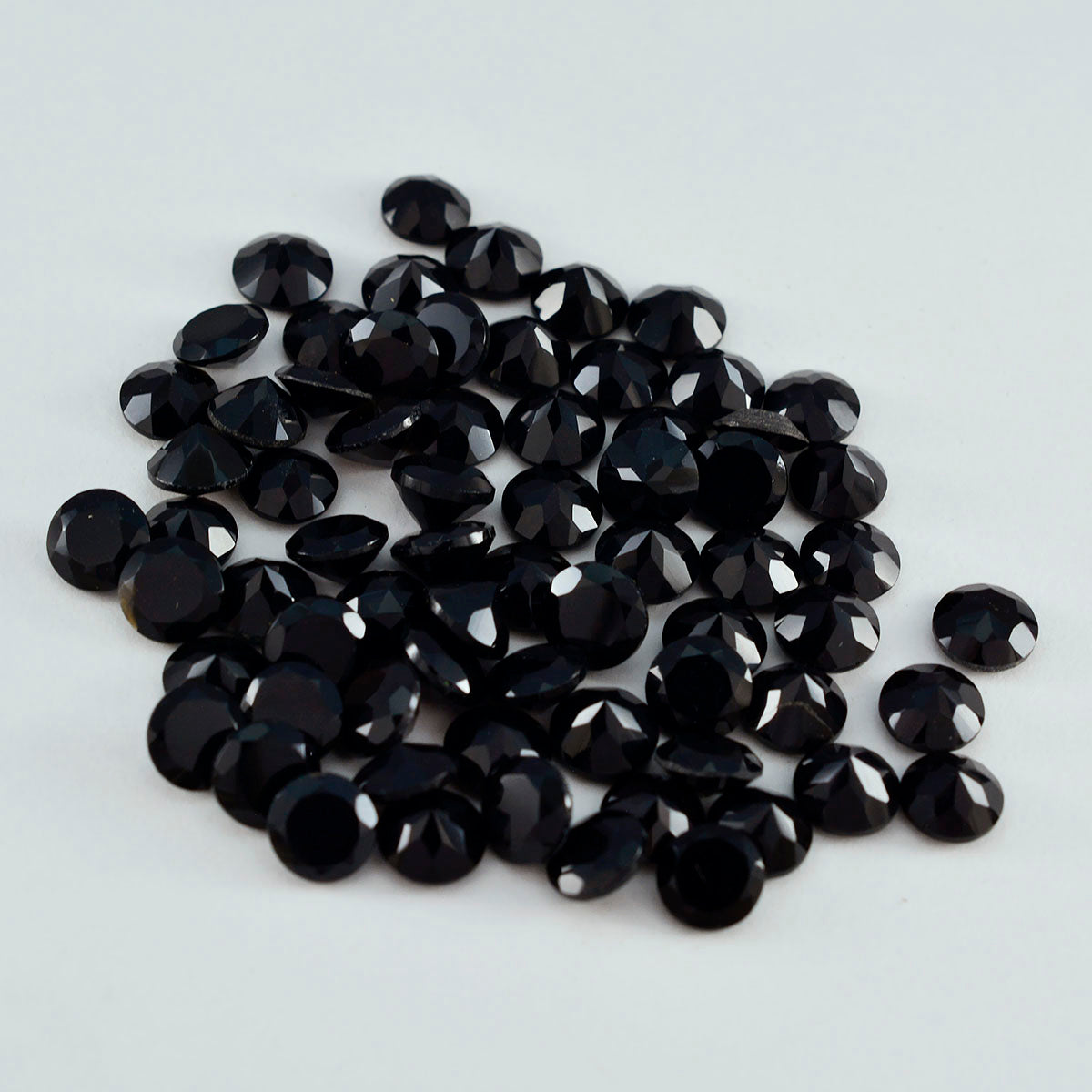 Black Onyx 1PC Small 8x8 MM Round Faceted Black Luster Semi Precious Loose Gemstones Huvudsaklig produktbild
