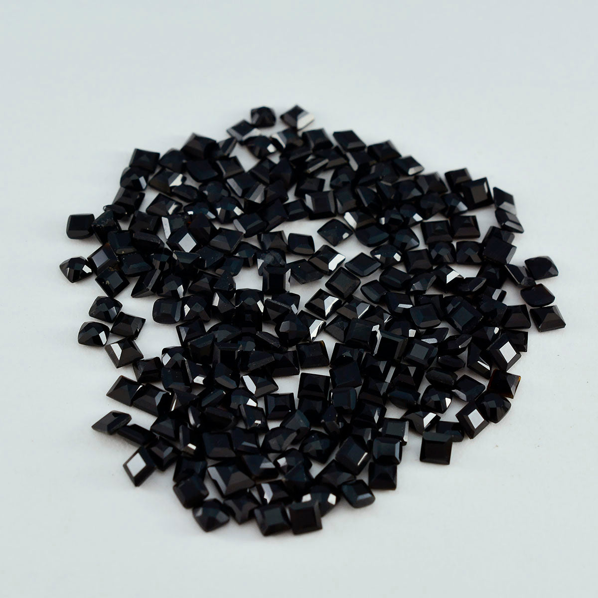 Black Onyx 1PC Small 7x7 MM Square Faceted Black Splendid Semi Precious Loose Gemstone Huvudsaklig produktbild