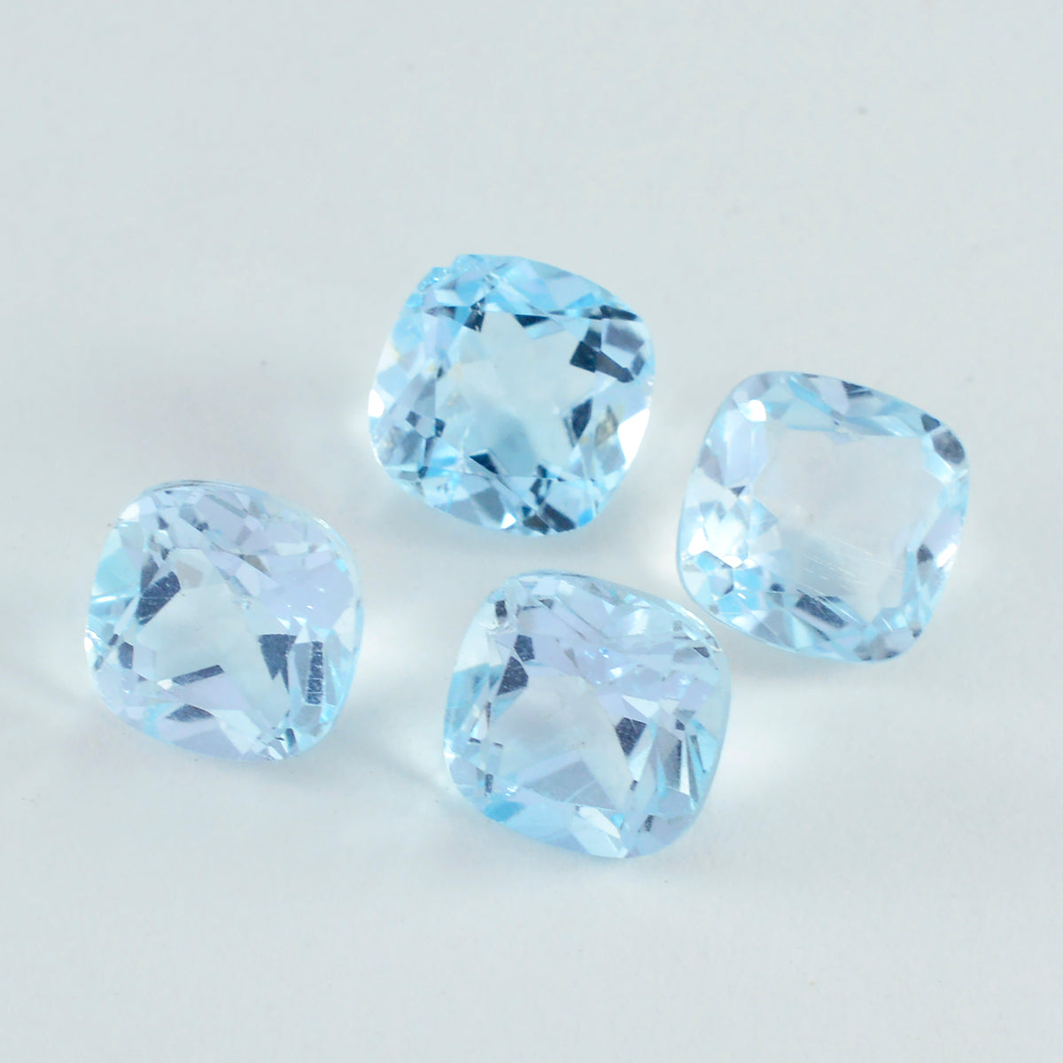 Sky Blue Topaz 1PC Medium 9x9 MM Cushion Faceted Blue Lustrous Semi Precious Gems Второстепенное изображение товара