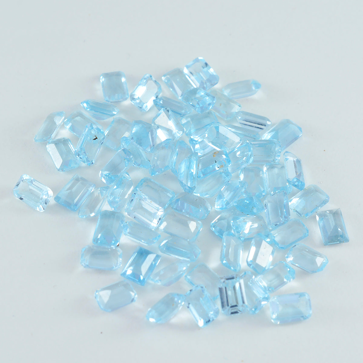 Sky Blue Topaz 1PC Tiny 3x5 MM Emerald Faceted Blue Brilliant Semi Precious Loose Gems Huvudsaklig produktbild