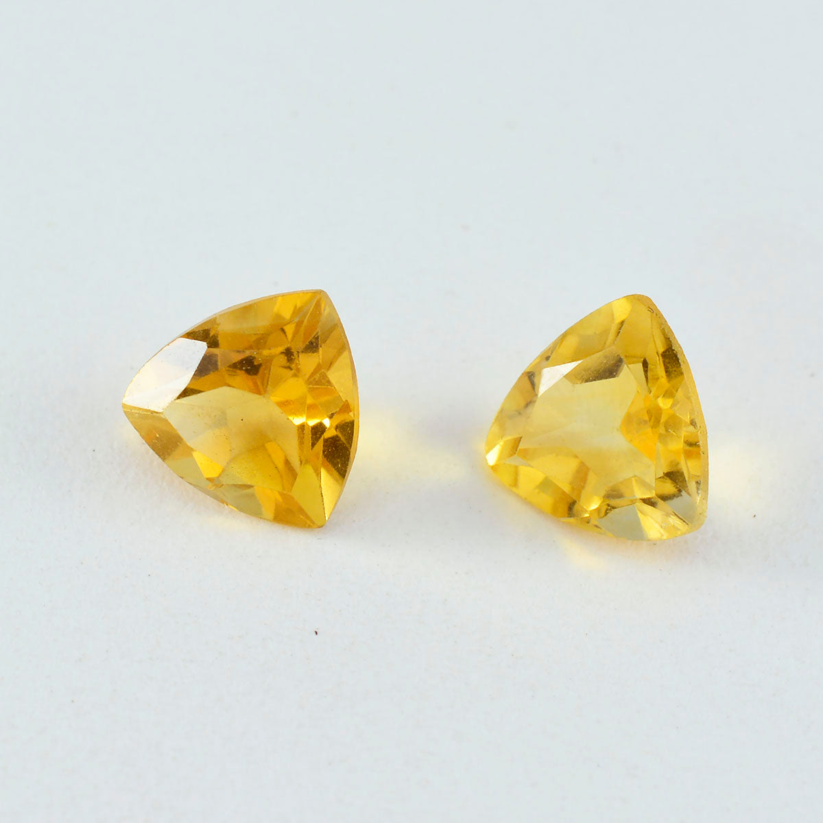 Citrine 1PC Large 10x10 MM Triangle Faceted Yellow Shine Semi Precious Loose Gems Hoofdafbeelding